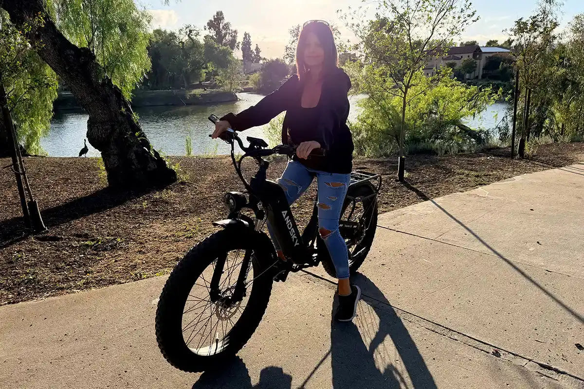 ANDSKY Gravita LS City Commuter Electric Bicycle 80Miles Long Range 48V 20AH Removable Battery 32MPH 1300W Motor 90Nm Powerful Torque Electric Bike for Adults E-bike with 6-Piece Kit