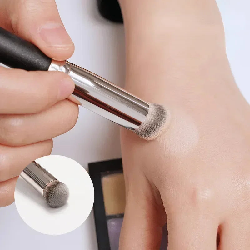 Premium Foundation Concealer Brush for Flawless Makeup Blending